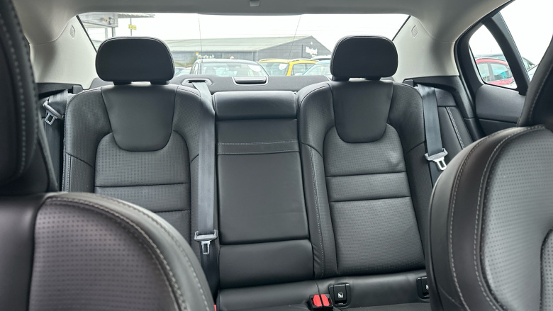 Volvo S60 2.0 T5 Inscription Plus 4dr Auto Petrol Saloon